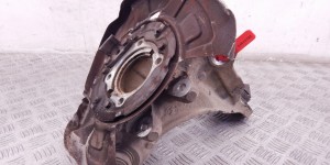 Ступица задняя левая BMW X5-series (E70) 33 32 6 879 101