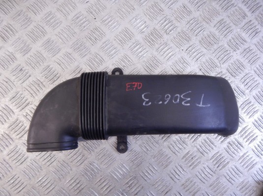 Воздуховод BMW X5-series (E70) 13 71 7 799 364