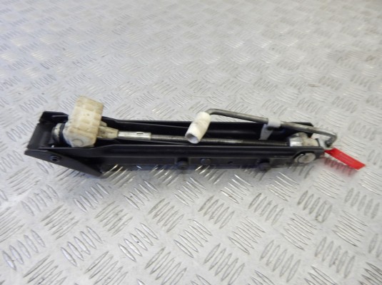 Домкрат BMW 5-series (E39) 71 12 1 092 710