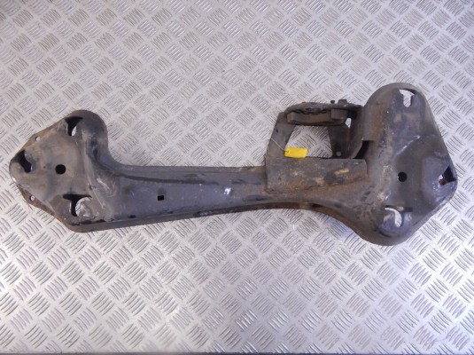 Кронштейн КПП BMW X5-series (E53) 22 31 6 751 228