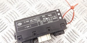 Блок управления двери передней правой BMW 5-series (E39) 61 35 8 377 593