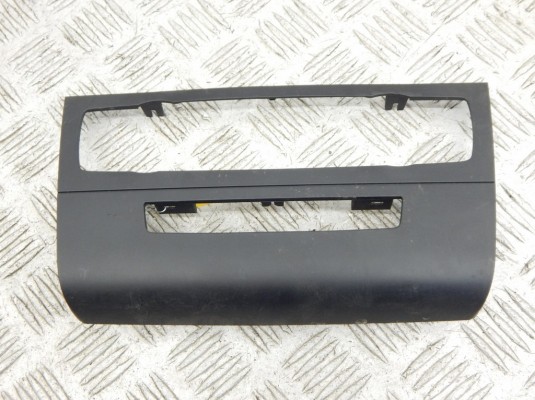 Рамка под магнитолу BMW 1-series (E87) 51 45 6 976 842