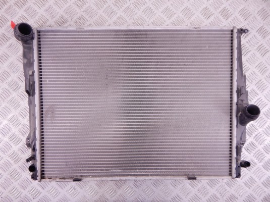 Радиатор (основной) BMW 3-series (E90/91/92) 17 11 7 542 199