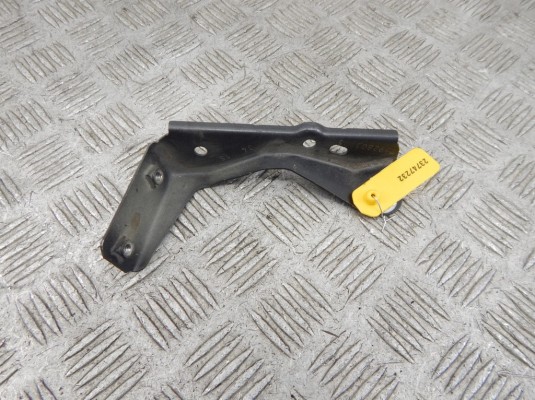 Кронштейн крепления крыла переднего левого BMW X1-series (F48) 7392803 Кронштейн крепления крыла переднего левого BMW X1-series (F48) 7392803