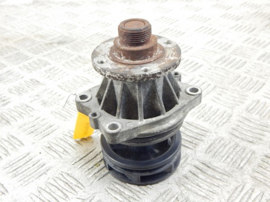 Помпа BMW X3-series (E83) Помпа BMW X3-series (E83)