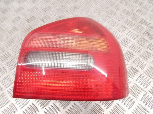 Фонарь задний правый AUDI A3 (1996-2003)