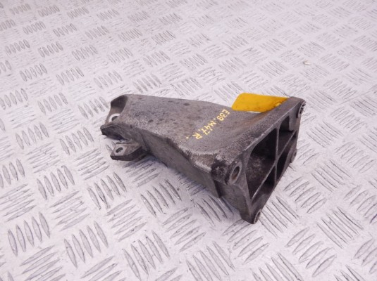 Кронштейн двигателя BMW 5-series (E39) 22 11 6 751 582