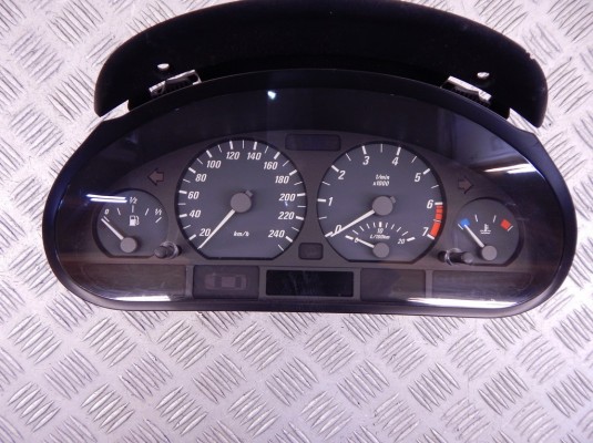 Щиток приборов (приборная панель) BMW 3-series (E46) 62 11 6 911 306