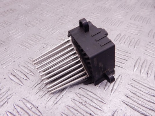 Сопротивление печки BMW 5-series (E39) 64 11 6 931 680 Сопротивление печки BMW 5-series (E39) 64 11 6 931 680