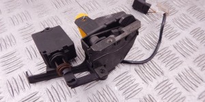 Замок стекла двери багажника BMW 5-series (E39) 51 24 8 238 469 Замок стекла двери багажника BMW 5-series (E39) 51 24 8 238 469