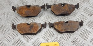 Тормозные колодки задние BMW 3-series (E46) Тормозные колодки задние BMW 3-series (E46)