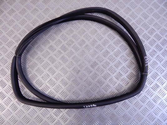Уплотнитель BMW X5-series (E53) 51 72 7 025 580