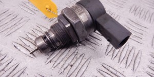 Датчик давления топлива BMW X5-series (E53) 13 53 7 805 733 Датчик давления топлива BMW X5-series (E53) 13 53 7 805 733