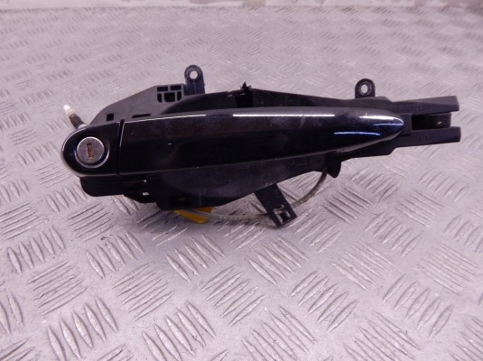 Ручка наружная передняя левая BMW 3-series (E90/91/92) 51 21 7 207 539 Ручка наружная передняя левая BMW 3-series (E90/91/92) 51 21 7 207 539
