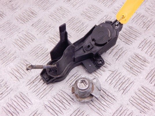 Личинка дверного замка BMW 7-series (F01/02)