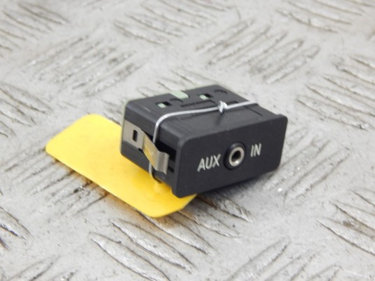Разъем AUX / USB BMW X5-series (E70) 61 31 6 986 791
