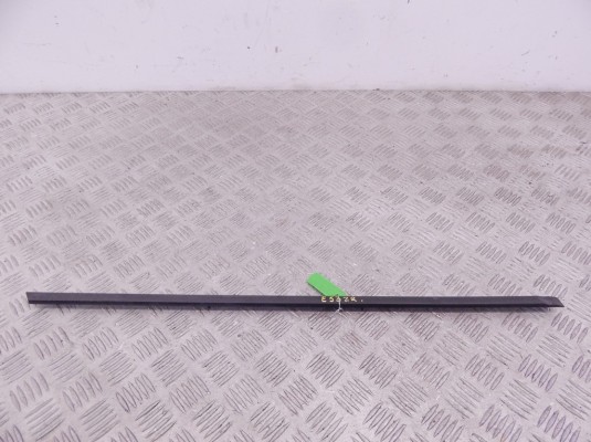 Молдинг двери задней правой BMW X5-series (E53) 51 13 8 402 654