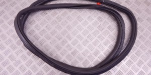 Уплотнитель двери передней левой BMW 7-series (F01/02) 51 33 7 177 998