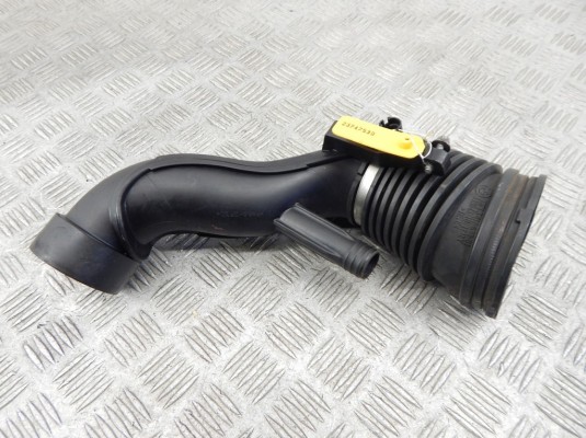 Патрубок интеркулера BMW X3-series (E83) 13 71 3 420 246