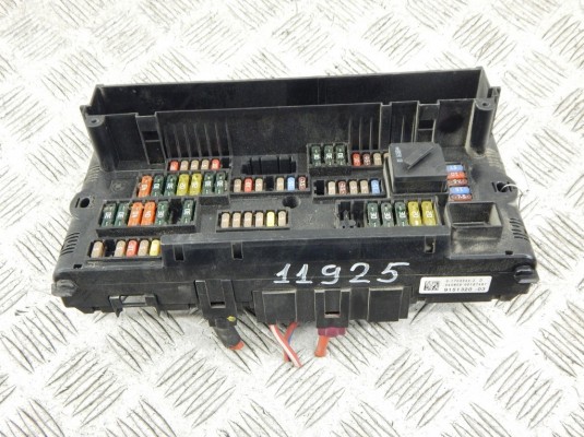 Блок предохранителей BMW 7-series (F01/02) 61 14 9 151 320 Блок предохранителей BMW 7-series (F01/02) 61 14 9 151 320