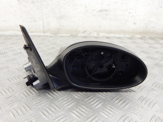 Зеркало наружное правое BMW 1-series (E87) 51 16 7 189 850