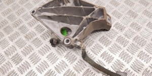 Кронштейн двигателя BMW 1-series (E87) 22 11 6 775 041