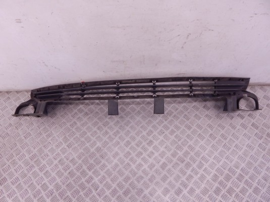 Заглушка (решетка) в бампер передний BMW 3-series (E46) 51 11 7 030 594