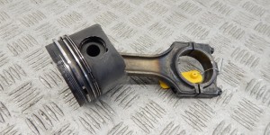 Поршень BMW 7-series (E38) 11 25 2 246 631