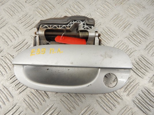 Ручка наружная передняя левая BMW 5-series (E39) 51 21 8 245 461