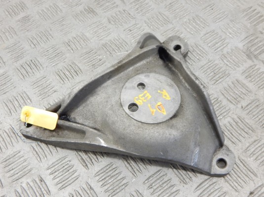 Кронштейн двигателя BMW 5-series (E39) 22 11 1 096 080 Кронштейн двигателя BMW 5-series (E39) 22 11 1 096 080