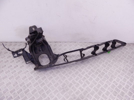 Кронштейн крепления крыла переднего правого BMW X5-series (E70) 51 65 7 157 990