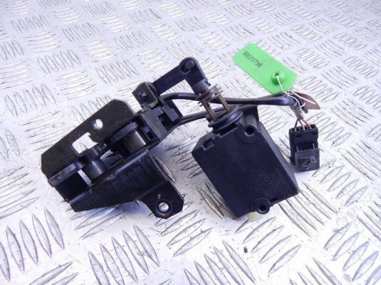 Замок стекла двери багажника BMW 5-series (E39) 51 24 8 238 469
