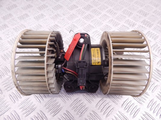 Моторчик печки BMW X5-series (E53) 64 11 8 385 558