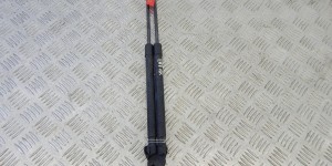 Амортизатор крышки багажника (3-5 двери) BMW 1-series (E87) 51 24 7 060 622 Амортизатор крышки багажника (3-5 двери) BMW 1-series (E87) 51 24 7 060 622