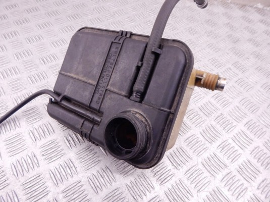 Бачок расширительный BMW 5-series (E39) 17 13 2 248 050 Бачок расширительный BMW 5-series (E39) 17 13 2 248 050
