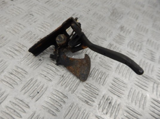 Крюк капота BMW 7-series (E65/66) 51 23 7 145 413 Крюк капота BMW 7-series (E65/66) 51 23 7 145 413