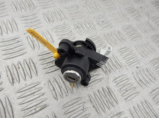 Личинка замка багажника BMW 3-series (E46) 51 24 8 241 088