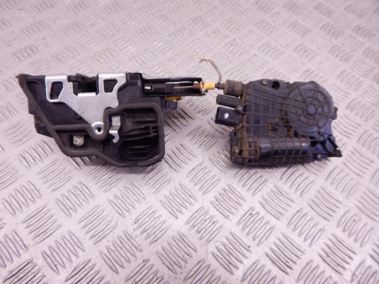 Замок двери передней правой BMW X5-series (E70) 51 21 7 167 582