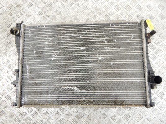 Радиатор (основной) BMW 5-series (E39) Радиатор (основной) BMW 5-series (E39)