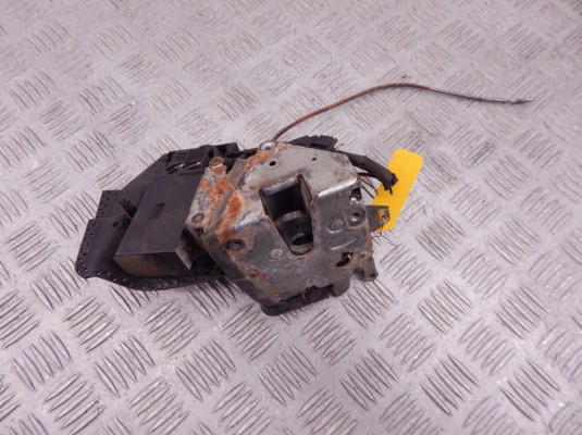 Замок двери передней левой BMW 7-series (E38) 51 21 8 235 097