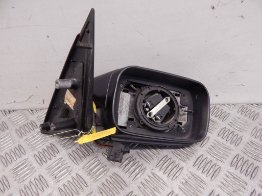 Зеркало наружное правое BMW 5-series (E39) 51 16 8 266 604