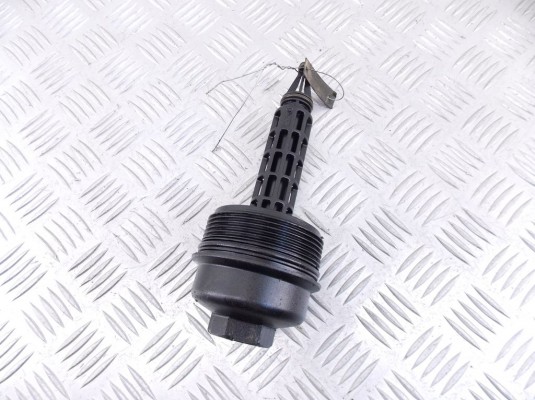 Крышка масляного стакана BMW 5-series (E60/61) 11 42 7 787 696