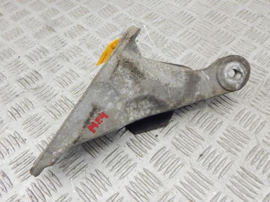 Кронштейн двигателя BMW X3-series (E83) 22 11 6 750 852 Кронштейн двигателя BMW X3-series (E83) 22 11 6 750 852