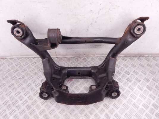 Балка подвески задняя BMW 3-series (E46) 33 31 6 770 812