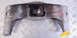 Кронштейн КПП BMW 5-series (E60/61) 22 31 6 761 106