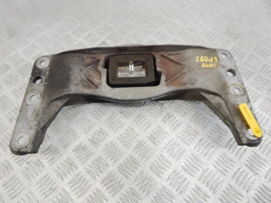 Кронштейн КПП BMW 5-series (E60/61) 22 31 6 761 106