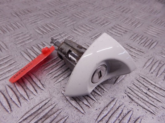 Личинка дверного замка BMW X5-series (E53) 51 21 7 035 422 Личинка дверного замка BMW X5-series (E53) 51 21 7 035 422