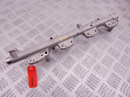 Топливная рампа BMW X1-series (F48) 13 53 7 639 979