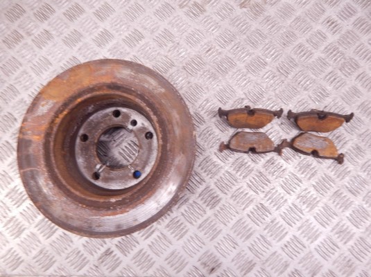 Диск тормозной задний BMW 3-series (E46) 34 21 6 864 903