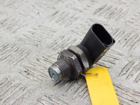 Датчик давления топлива BMW X3-series (E83) 13 53 7 787 167